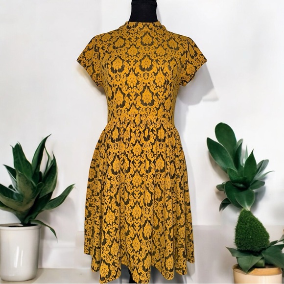 DRESS - Yellow - Picture 2 of 7